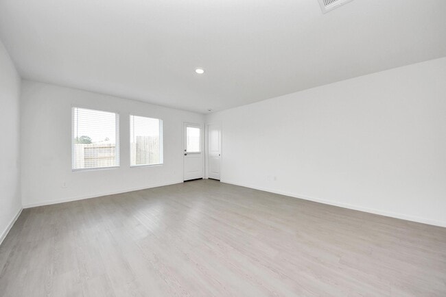 Building Photo - 248 Hazy Pnes Ln