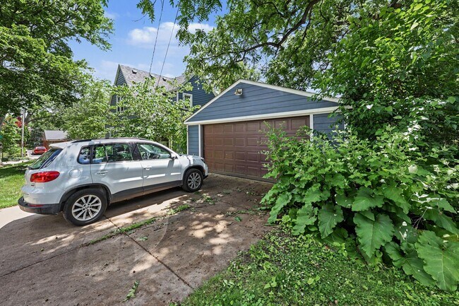 Building Photo - 307 Doty Ave