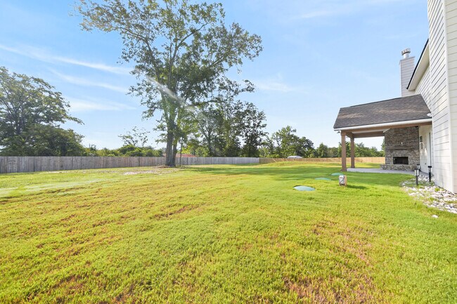 Building Photo - 63 Lee Rd 2234
