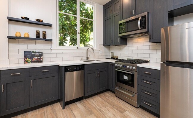 Building Photo - 7 Panoramic Way