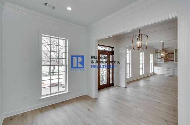 Building Photo - 200 Cripple Creek Rd