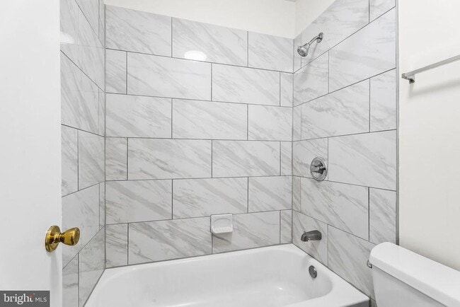 Building Photo - 2108 Monaghan Dr