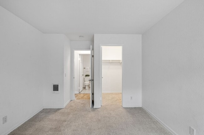 Building Photo - Remodeled 2 bed/2bath in Imperial Beach