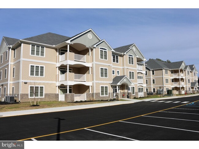 Building Photo - 1655 Kenton Rd