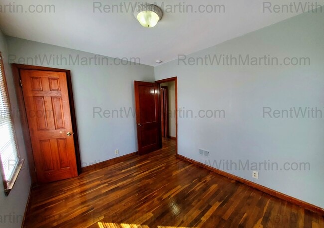 Building Photo - 500 Boston Ave