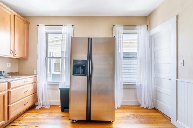 Building Photo - 24 Willis St