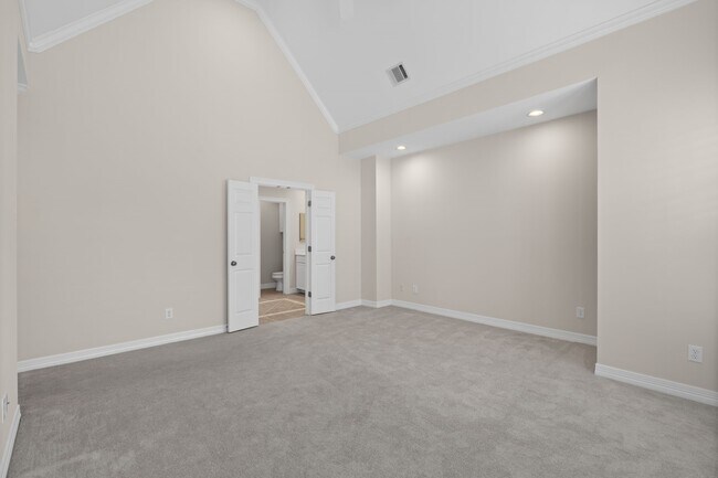 Building Photo - 2196 Bancroft Ln