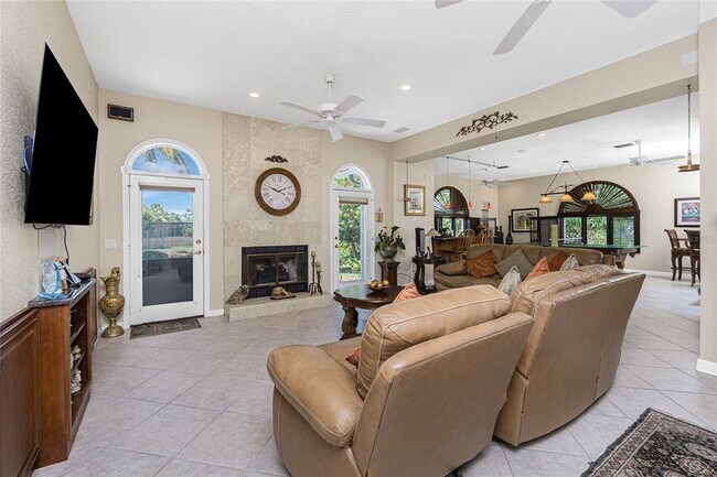 Building Photo - 202 George Rd SE