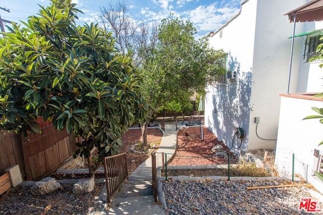 Building Photo - 5177 Bohlig Rd