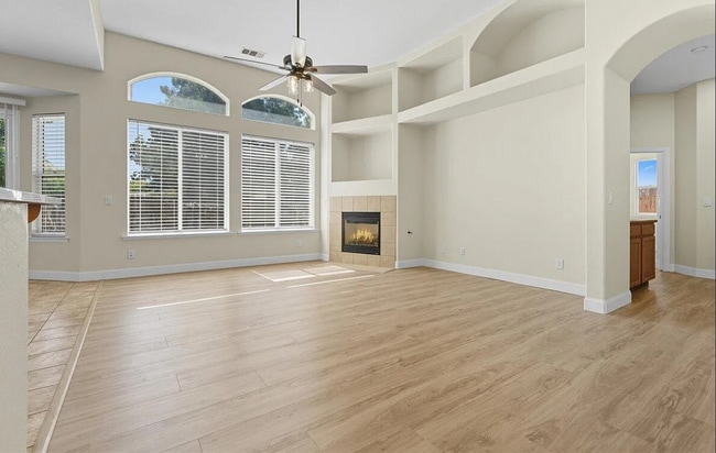 Building Photo - 1277 Paradise Loop