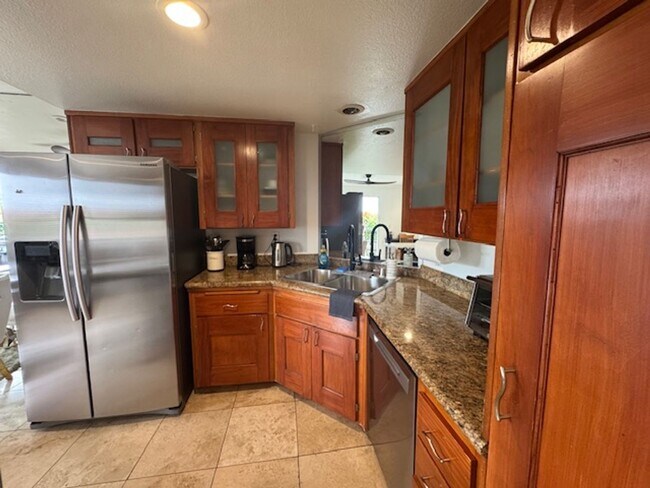Building Photo - Fully Furnished/Unfurnished Condo for Rent...