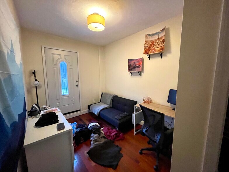 Building Photo - 45 Hemenway St