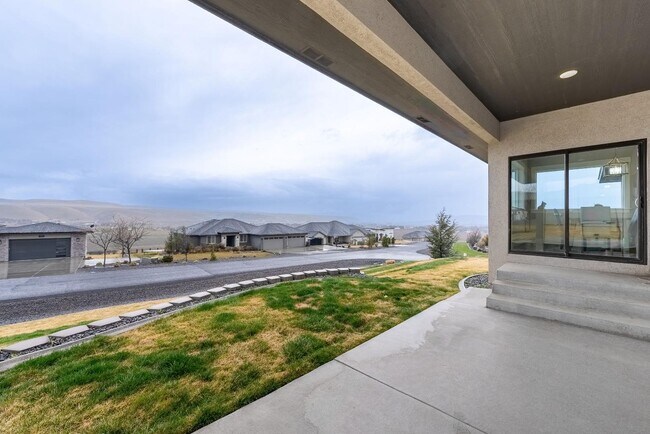 Building Photo - 72802 E Grand Bluff Loop