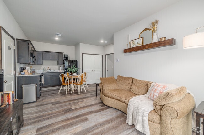 Building Photo - Midtown Cottages