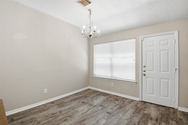 Building Photo - 2434 Montana Blue Dr