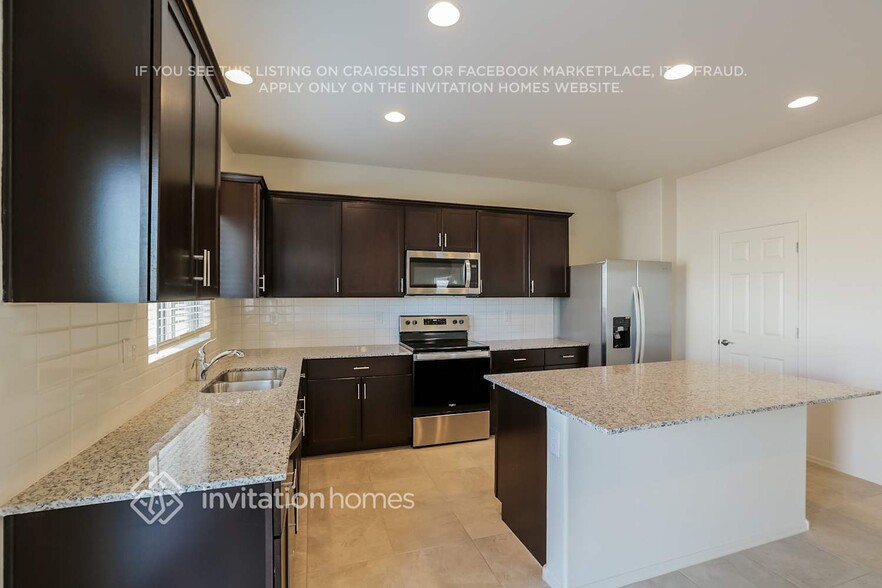 Building Photo - 25295 W Weir Ave