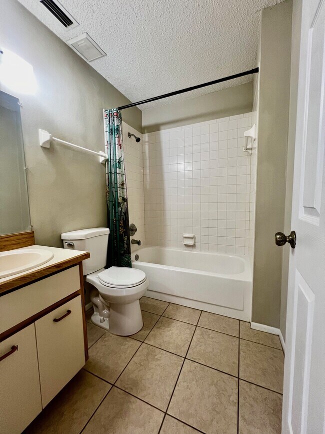 Building Photo - 107 White Fawn Dr