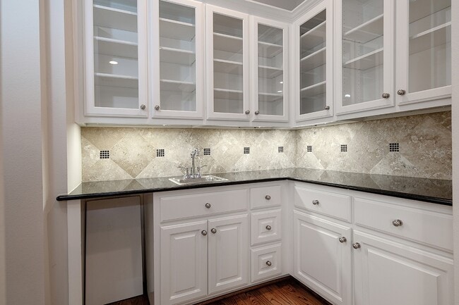 Building Photo - 190 W Breezy Way