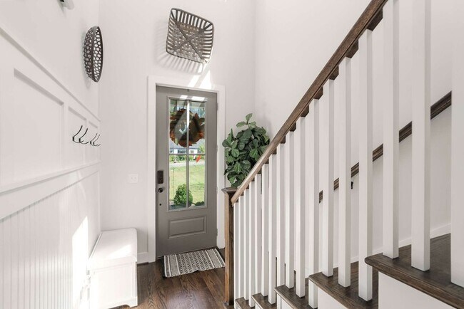 Building Photo - 429 Westboro Dr