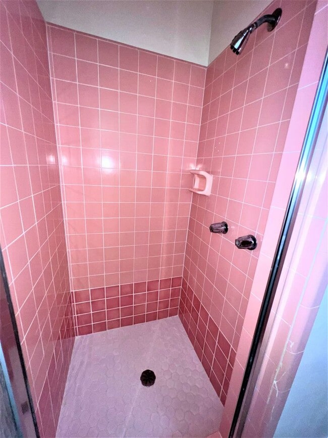 Building Photo - Lower South Shores SFR | 2Bed/2Bath | Swim...