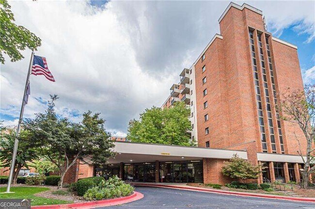 Building Photo - 3000 Johnson Ferry Rd NE