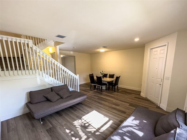 Building Photo - 3349 W 105th Ter