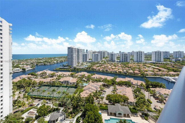 Building Photo - 21055 Yacht Club Dr