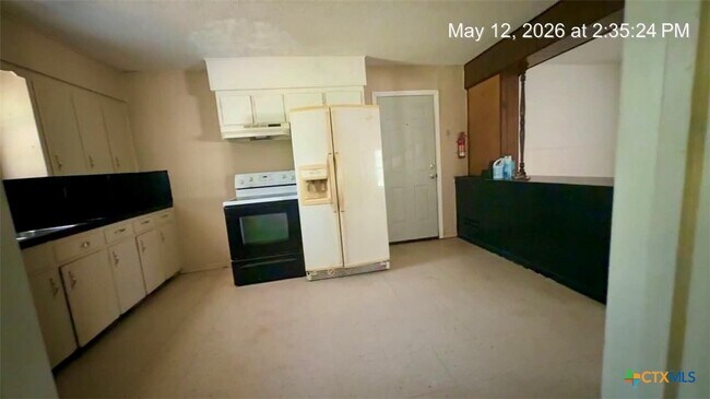 Building Photo - 607 Curry Ave