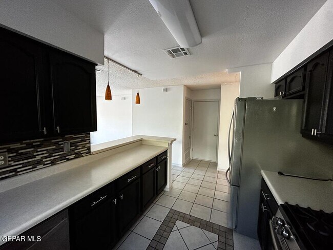 Building Photo - 6173 Snowy River Pl