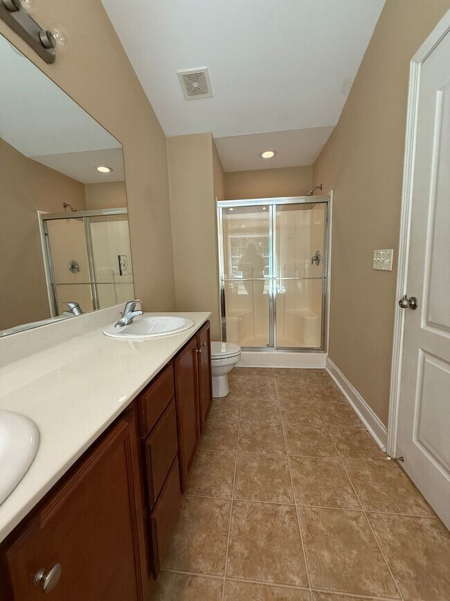 Building Photo - Townehome in Acworth
