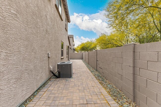 Building Photo - 2532 N 149th Ave