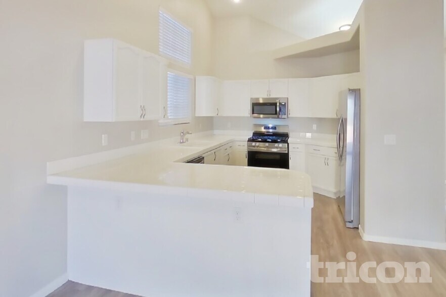 Building Photo - 6310 Maxwood Ct