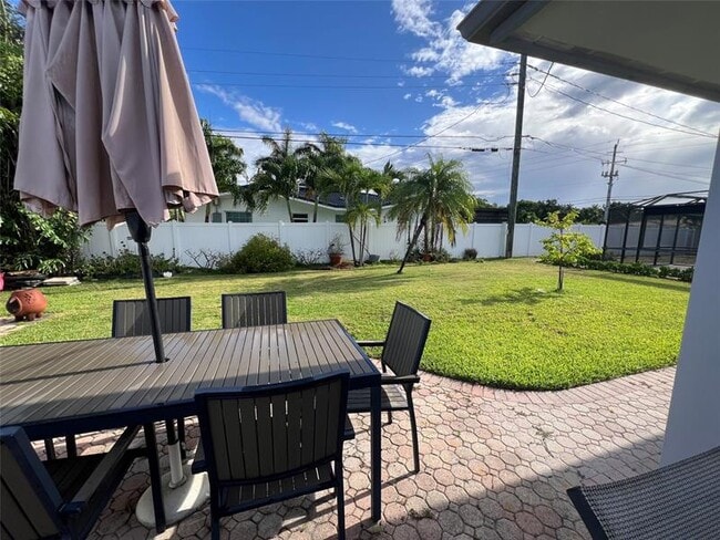 Building Photo - 1433 SE 5th Ct