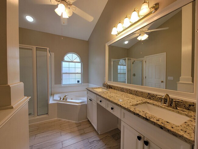 Building Photo - 3 bedroom home for rent in golden eagle's gated community, available July 6 2026, 2 car garage, f...