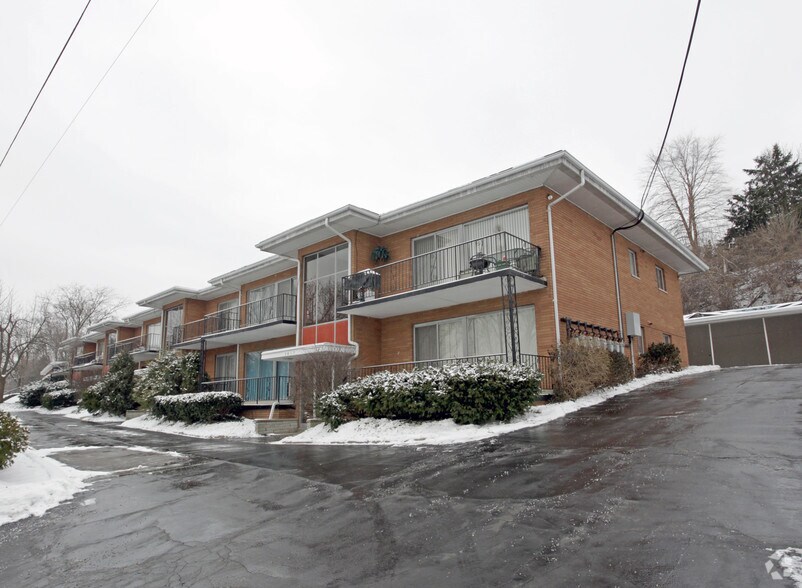 Primary Photo - Spacious 2 bedroom 2 bath apartments in Harrison Township!