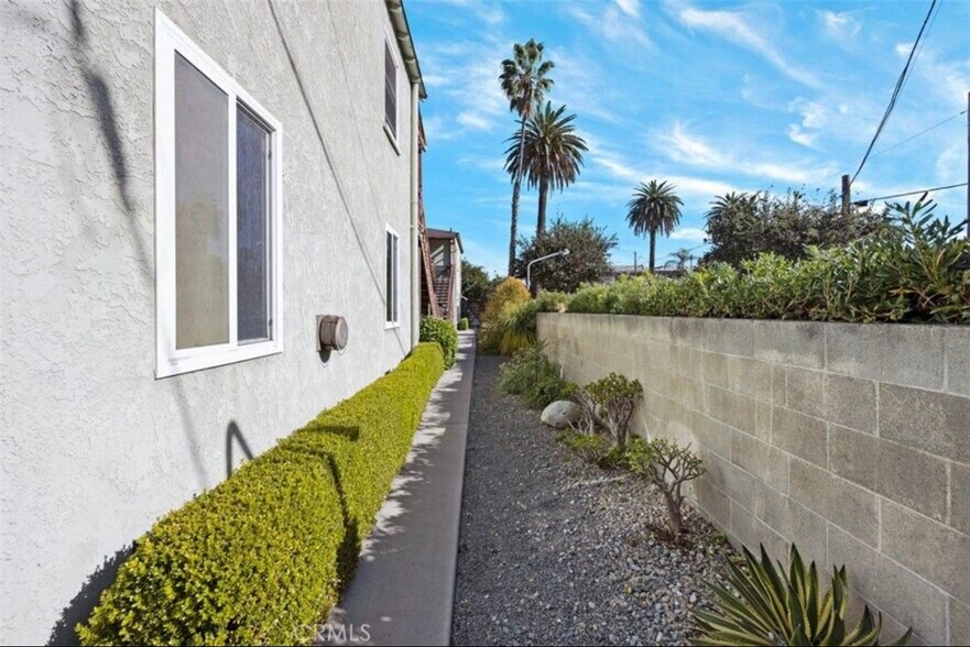 Building Photo - 337 Lime Ave