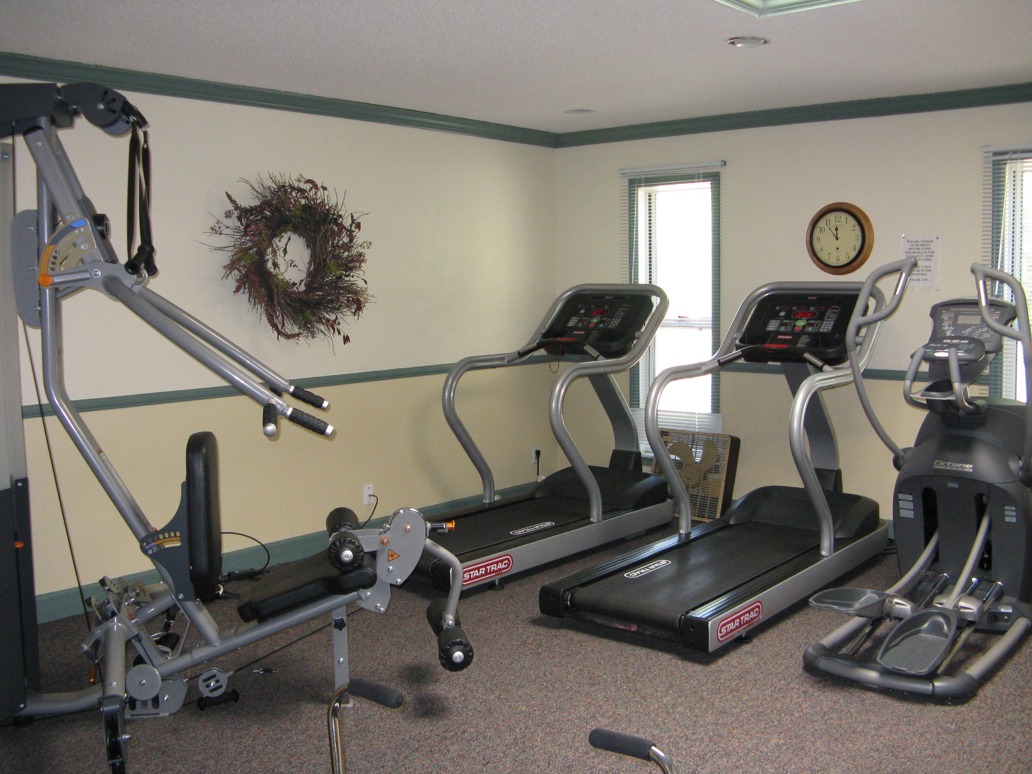 Exercise Room - 10531 Cedar Lake Rd