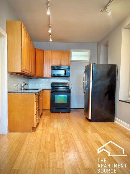 Primary Photo - 1844 W 18th St