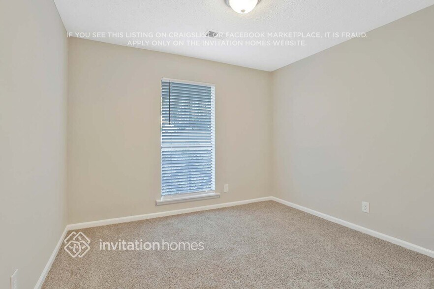 Building Photo - 1020 Indian Way NW