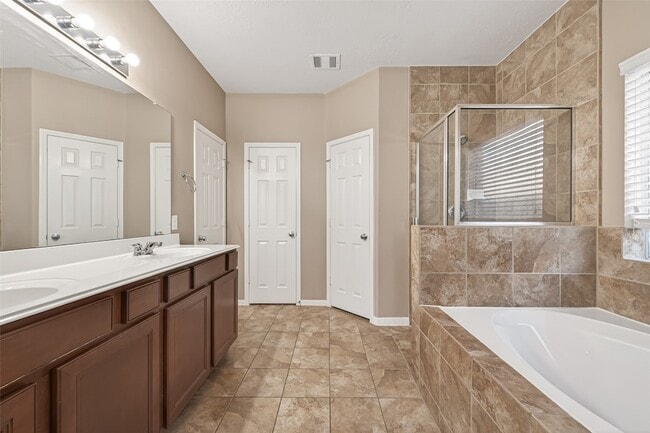 Building Photo - 3511 Heartland Key Ln