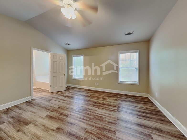 Building Photo - 9815 Waltham Ct