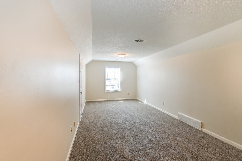 Building Photo - 2224 Webbing Dr