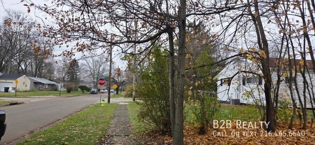 Building Photo - 1793 Sheffield Dr