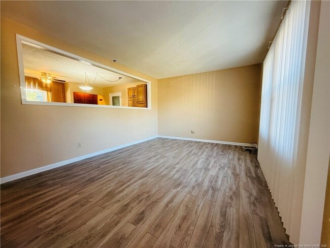 Building Photo - 611 Reggie Ct