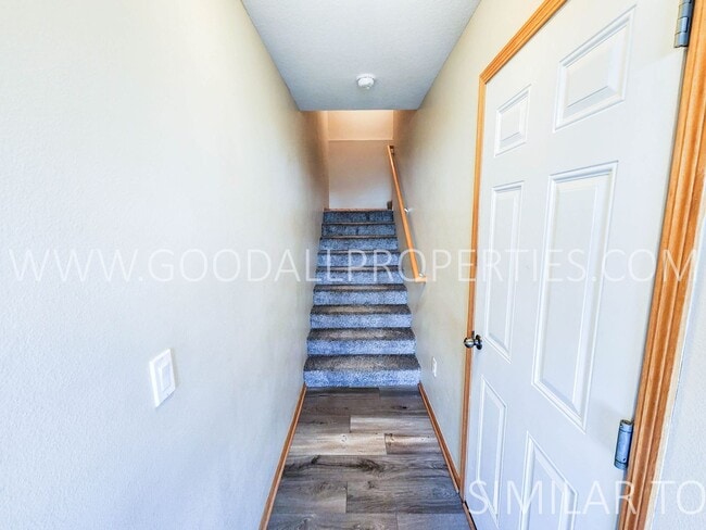 Building Photo - 2-Bedroom, 2-Bath Townhome in Ankeny with Attached 2-Car Garage