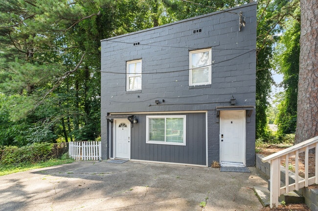 Building Photo - 255 Richardson Rd NW