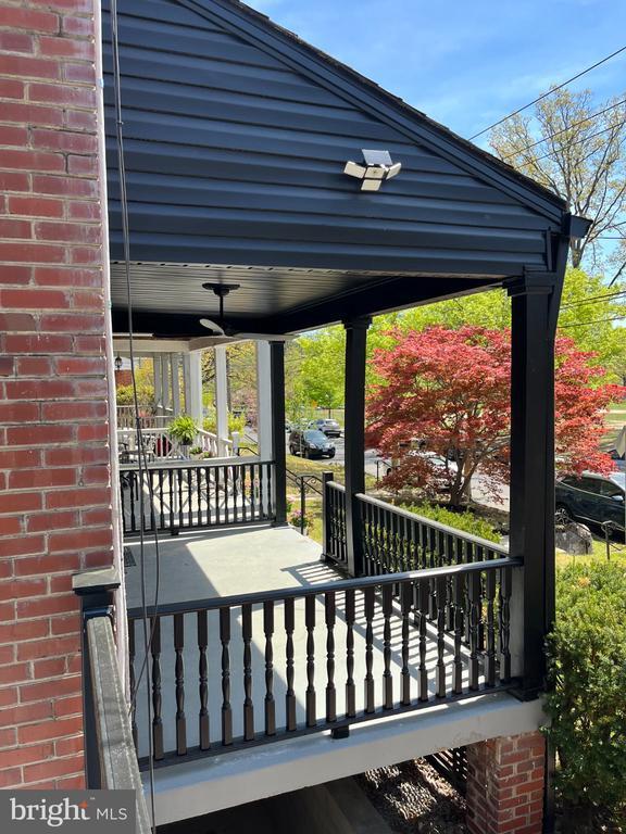 Building Photo - 327 Whittier St NW