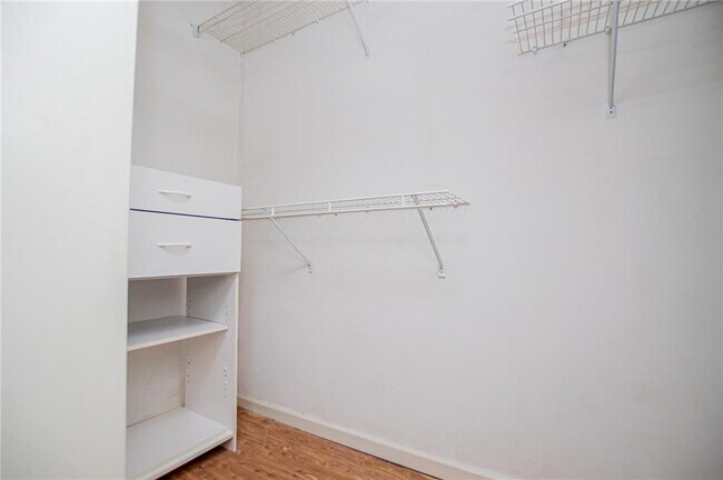 Building Photo - 1499 Stonington Ct