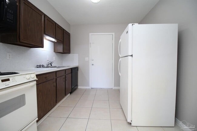 Building Photo - 10151 Guidy Ln