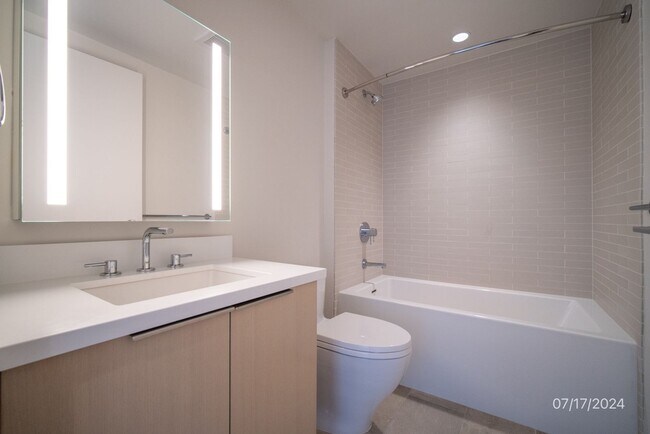 Building Photo - Resort-Like 2BR/2BR/2PKG in AE'O, Kakaako!